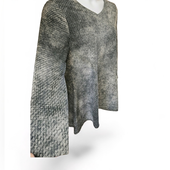 LULAROE Women's super soft oversized V- neck LongSleeve snake print tunic top - Picture 6 of 15